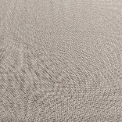 tecido cinzento liso com textura visível