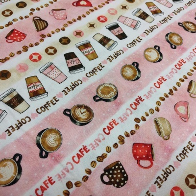 Tecido decorado com ilustrações e palavras relacionadas com café