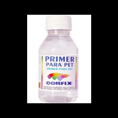 Frasco transparente com tampa branca, etiqueta com texto e faixa colorida