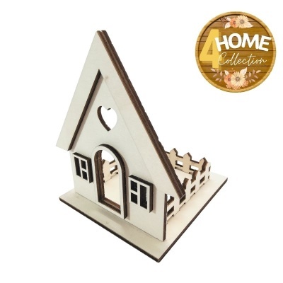 Casa decorativa em madeira branca com telhado triangular e detalhes em preto