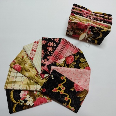 Tecidos de algodão com padrões florais e xadrez em várias cores