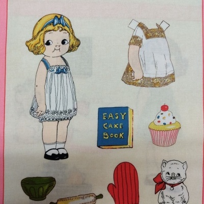 Ilustração de elementos infantis para cozinha incluindo rapariga, vestido, livro, cupcake, utensílios e gato.