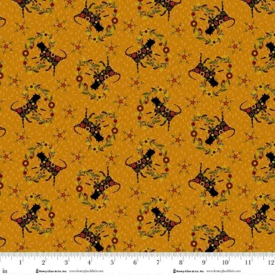 Tecido amarelo mostarda com padrão de cães e flores coloridas