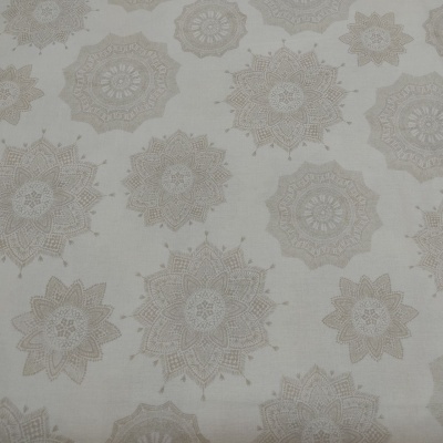 Tecido creme com padrão de mandalas bege