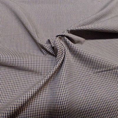 Tecido xadrez castanho e bege com dobra central