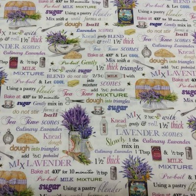 Papel decorativo com texto e ilustrações de lavanda, utensílios e ingredientes para scones