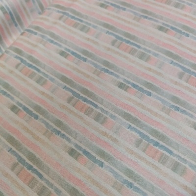 tecido às riscas pastel em tom suave