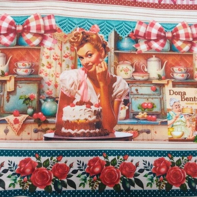 Tecido decorativo vintage com mulher a fazer bolo, prateleiras e rosas vermelhas.