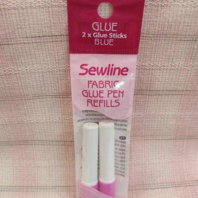 Embalagem de recargas para caneta cola tecido Sewline com 2 sticks azul