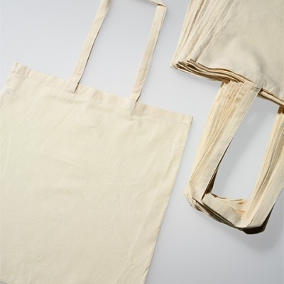 Saco de pano bege com alças longas