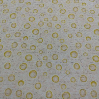 Pano com padrão de círculos amarelos e texto em fundo branco