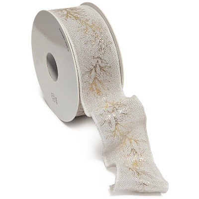 Rolo de fita decorativa bege com padrão de ramos dourados em fundo branco