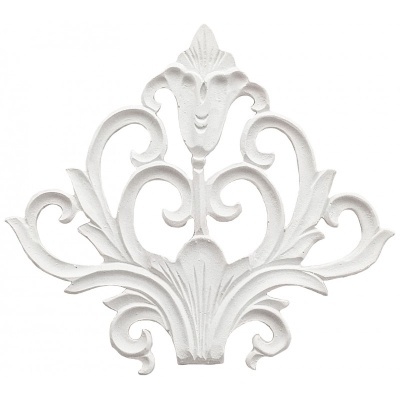 aplica decorativa branca em relevo com padrão floral