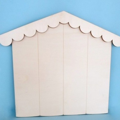 Quadro decorativo em madeira clara com forma de telhado e fundo azul