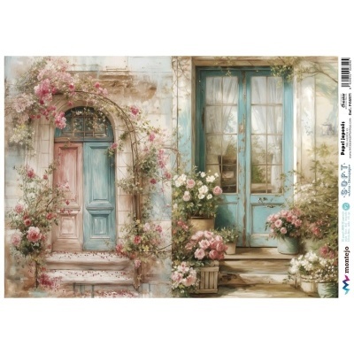 Papel de parede decorativo com portas antigas e flores cor-de-rosa e brancas