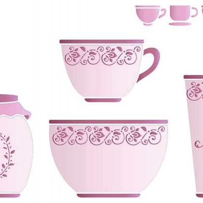 Conjunto cerâmico rosa com padrões florais