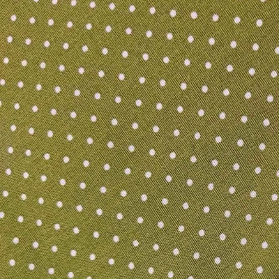 tecido verde-oliva com bolinhas brancas