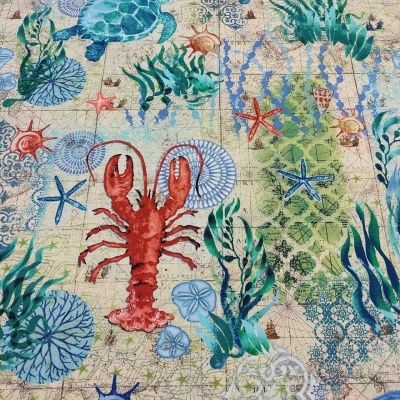 Tecido decorativo com padrão marinho colorido de lagosta, tartaruga, estrelas do mar e conchas