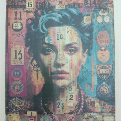 Poster artístico com retrato feminino e números variados em fundo colorido