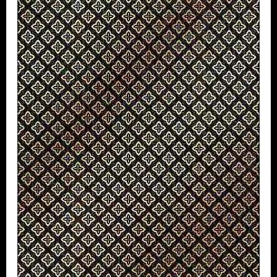 Tapete retangular com padrão geométrico em cruzes pequenas bege, castanho e verde escuro