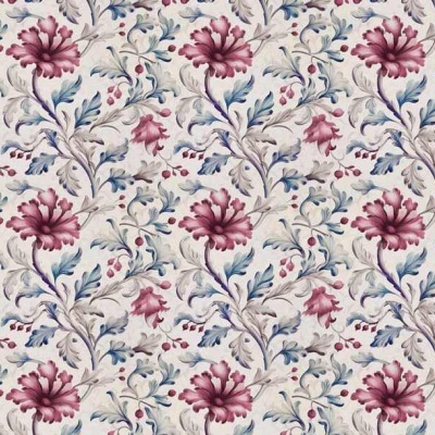 Tecido floral com padrão em fundo branco e bordas com texto de fabricante.