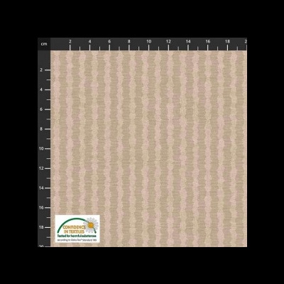 Tecido castanho claro com padrão ondulado e etiqueta Oeko-Tex