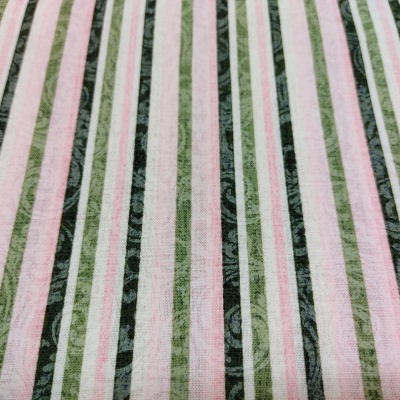 Pano às riscas verdes, rosa e branco com textura