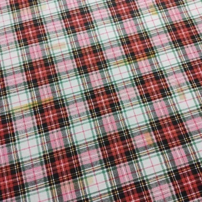 Tecido xadrez vermelho, preto, branco com linhas verdes e amarelas