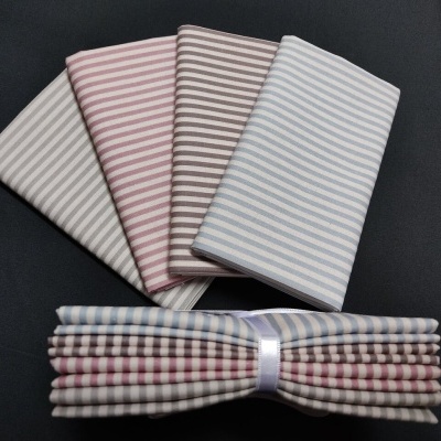Conjunto de panos de algodão com padrões de riscas e xadrez em cores suaves
