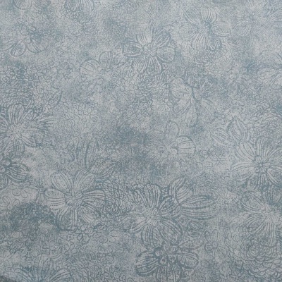Tecido cinzento com padrão floral esboçado
