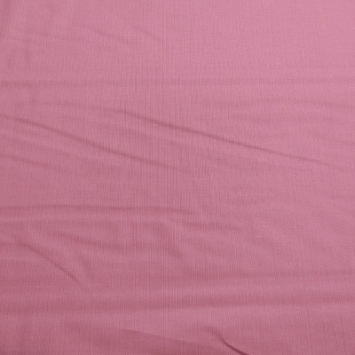 tecido rosa liso com textura fina e algumas rugas