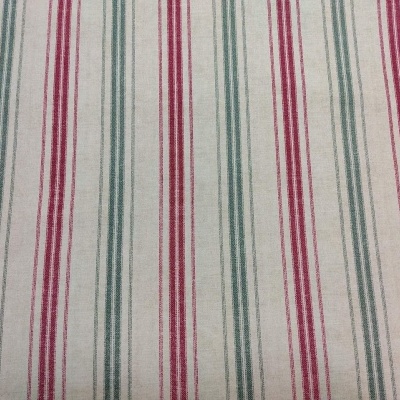 Tecido com riscas verticais vermelhas e verdes em fundo branco