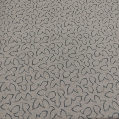 Tecido bege com padrão de borboletas cinzentas