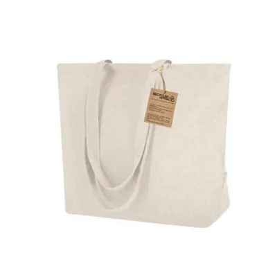 Saco de tecido branco com alças e etiqueta de papel