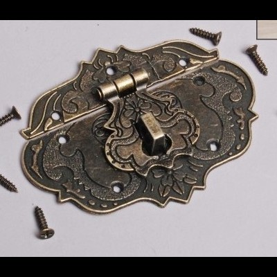 Fecho metálico decorativo em bronze envelhecido com parafusos