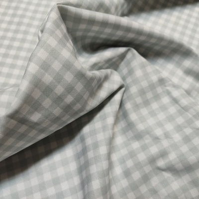 tecido xadrez cinza claro e branco