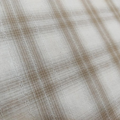 Tecido xadrez bege e branco com textura fina