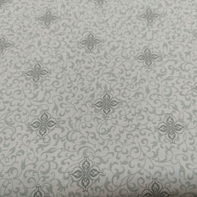 Tecido branco com padrão de arabescos cinzas