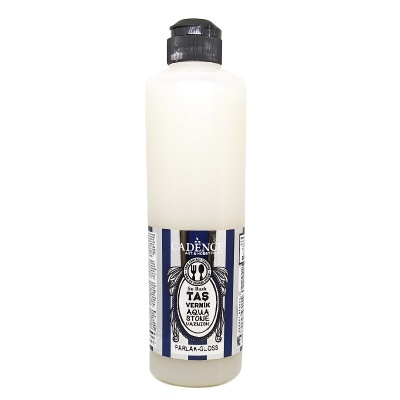 Garrafa branca com tampa preta e rótulo azul e branco de verniz acrílico Cadence