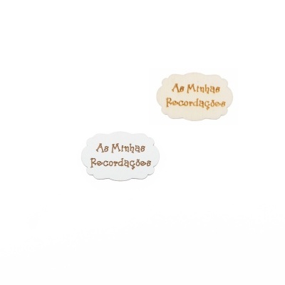 Dois quadros decorativos em formato de nuvem com texto 'As Minhas Recordações'