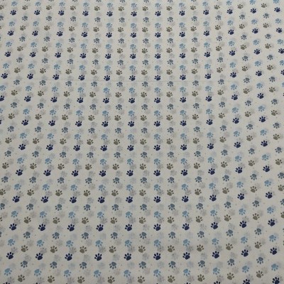Tecido branco com flores azuis e cinzentas pequenas