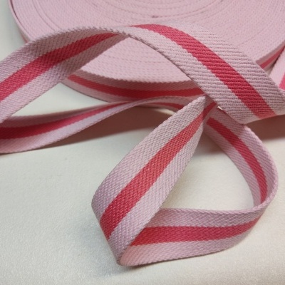 Fita têxtil rosa com riscas vermelhas