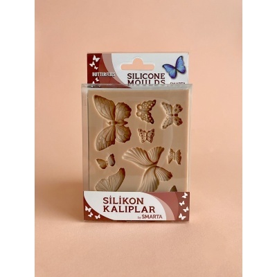 Molde de silicone com formas de borboletas em embalagem