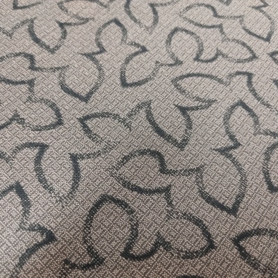 Tecido cinzento com padrão de borboletas pretas