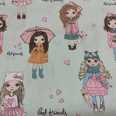 Tecido estampado com bonecas em roupas coloridas e texto 'best friends'.