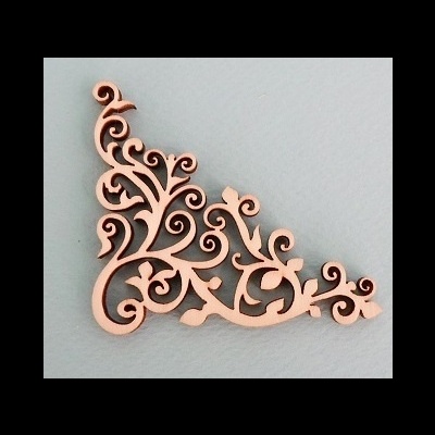 Figura decorativa em madeira ornamental em forma de canto