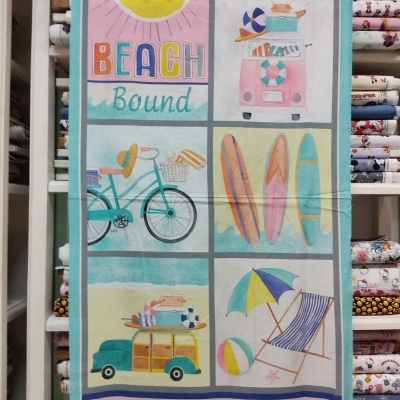 Painel de tecido decorativo com motivos de praia e verão, texto 'BEACH Bound'