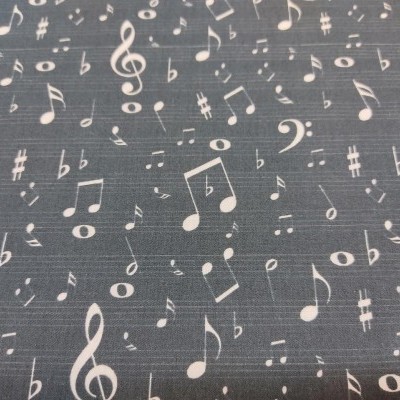 Tecido cinza escuro com estampado de notas musicais brancas.