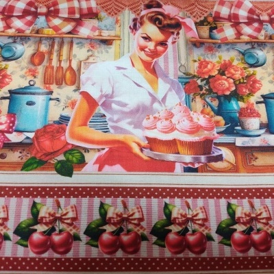 Pano de cozinha vintage com mulher a segurar cupcakes e padrão de cerejas
