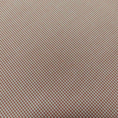 tecido com padrão xadrez pequeno nas cores branca, castanha e preta